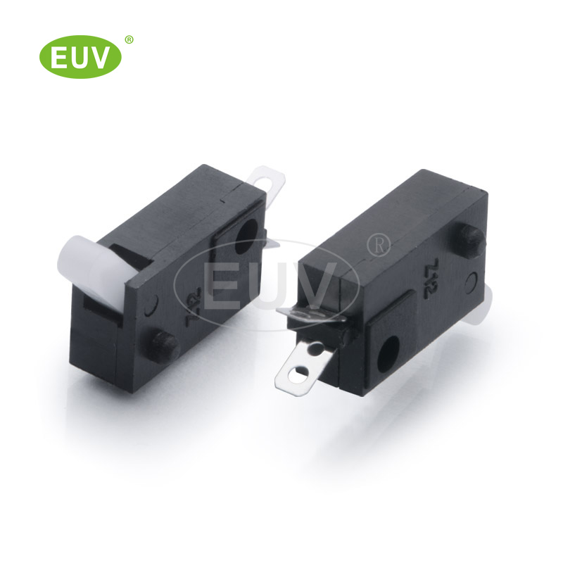 10.2mmx5.8mmx8.2mm 臥式 常開 插件檢測開關